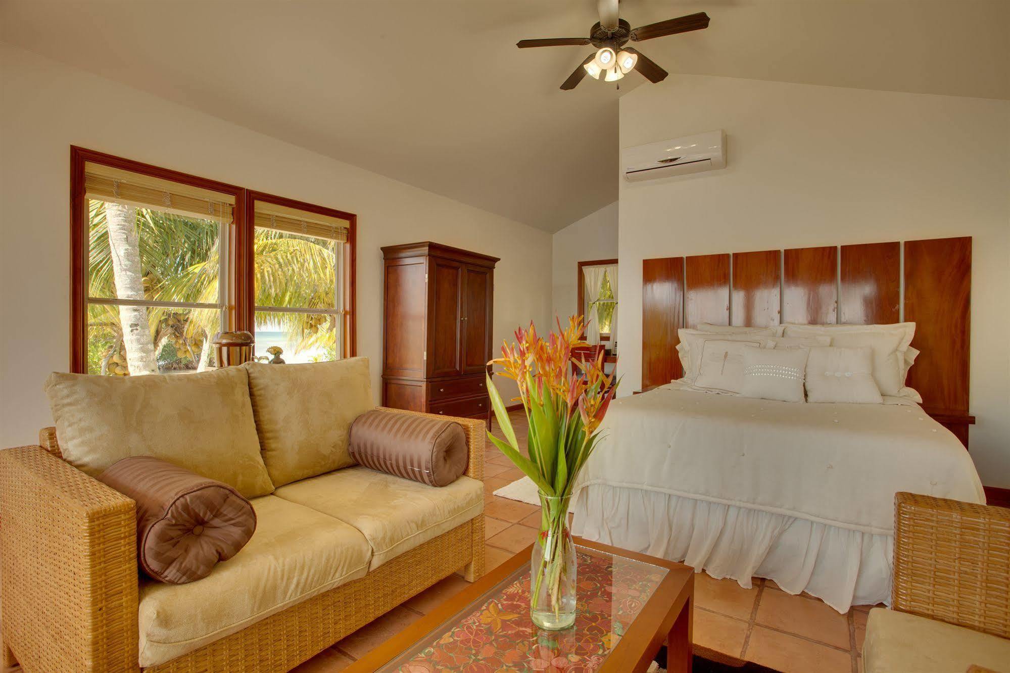 Hatchet Caye Island Resort (Adults Only) Placencia Exterior photo